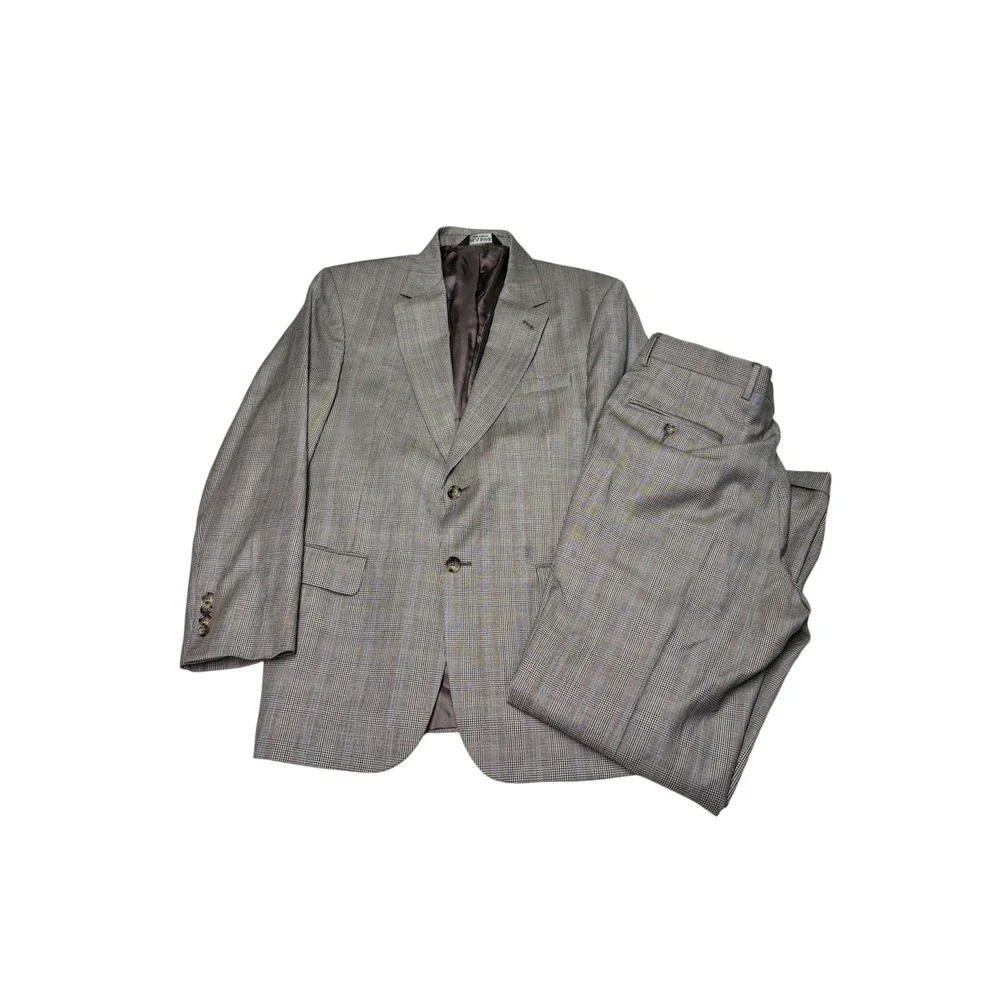 Jos A Bank Signature Collection Mens 40R W34 L30 Grey Plaid 100%‎ Wool 2Pc Suit